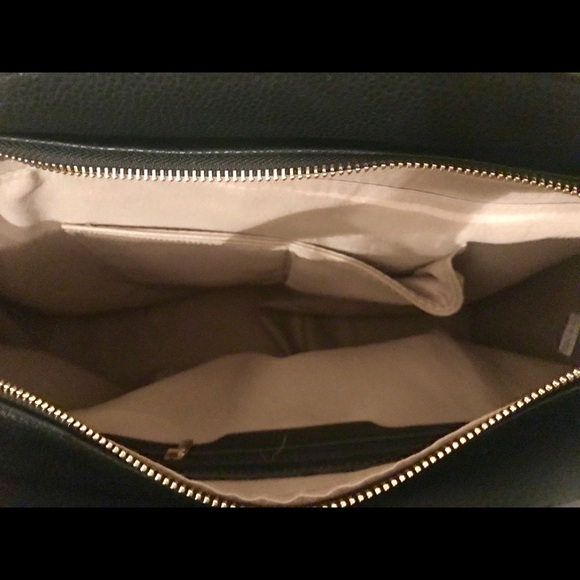 🚨SALE🚨Padlock Handbag Tote Set - Picture 8 of 8